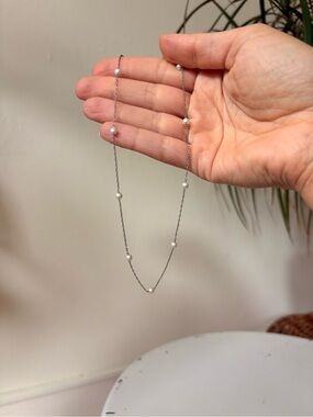 Vintage Delicate Pearl Station Silver Necklace - White Pearls